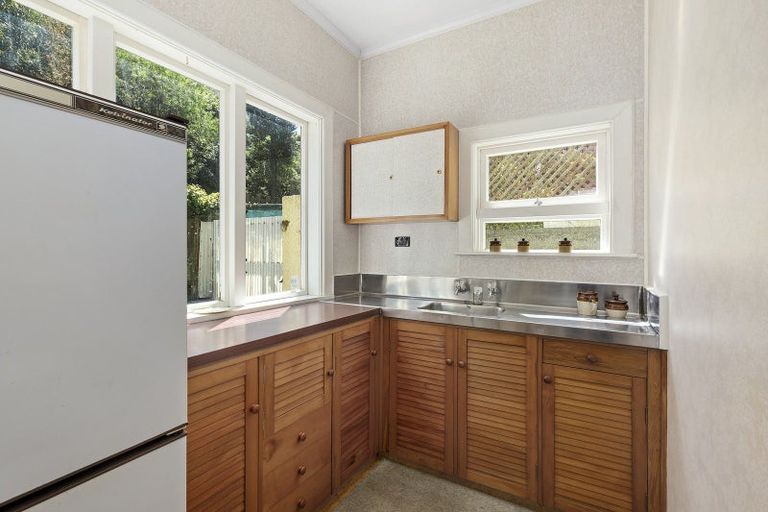 Photo of property in 103 Melbourne Road, Island Bay, Wellington, 6023