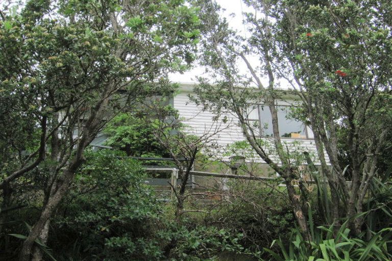 Photo of property in 35 Harland Street, Brooklyn, Wellington, 6021