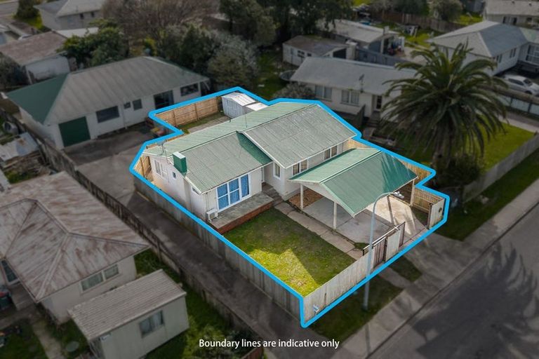 Photo of property in 21 President Avenue, Papakura, 2110