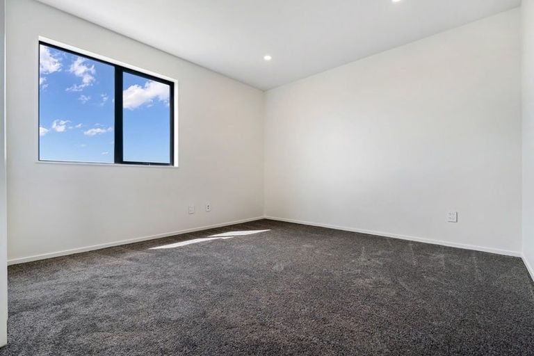 Photo of property in 57b Chequers Avenue, Glenfield, Auckland, 0629