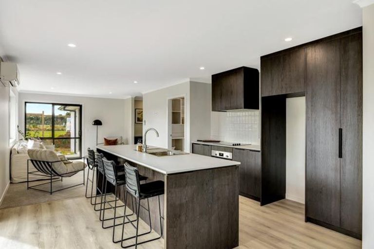 Photo of property in 13 One Haruru Street, Cambridge, 3493