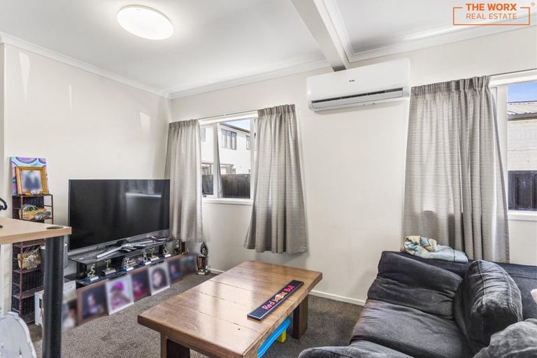 Photo of property in 10a Cambridge Road, Manurewa, Auckland, 2102