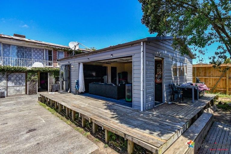 Photo of property in 49 Wakefield Road, Favona, Auckland, 2024