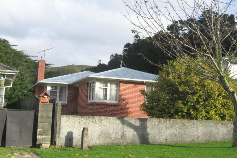 Photo of property in 162 Hine Road, Wainuiomata, Lower Hutt, 5014