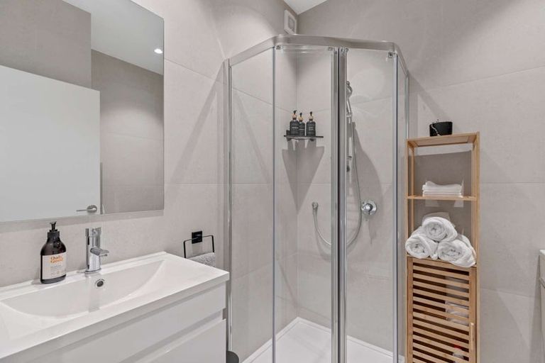 Photo of property in 6 Parenga Lane, Kumeu, 0810