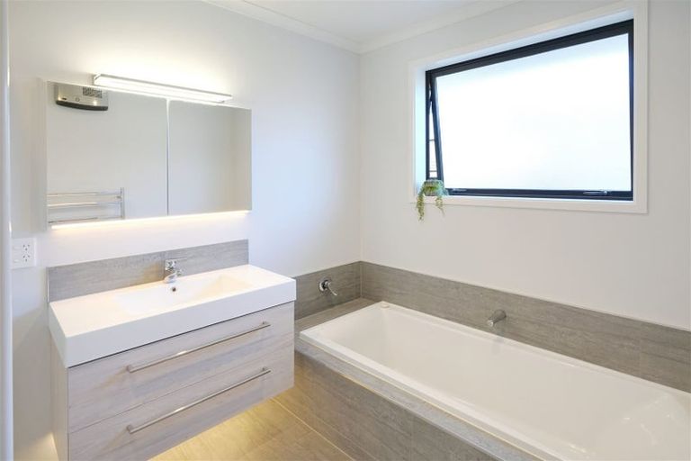 Photo of property in 4 Kohunga Crescent, Bottle Lake, Christchurch, 8083