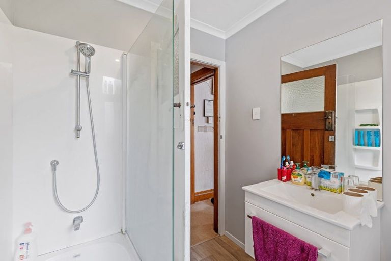 Photo of property in 77 Heretaunga Street, Palmerston North, 4414