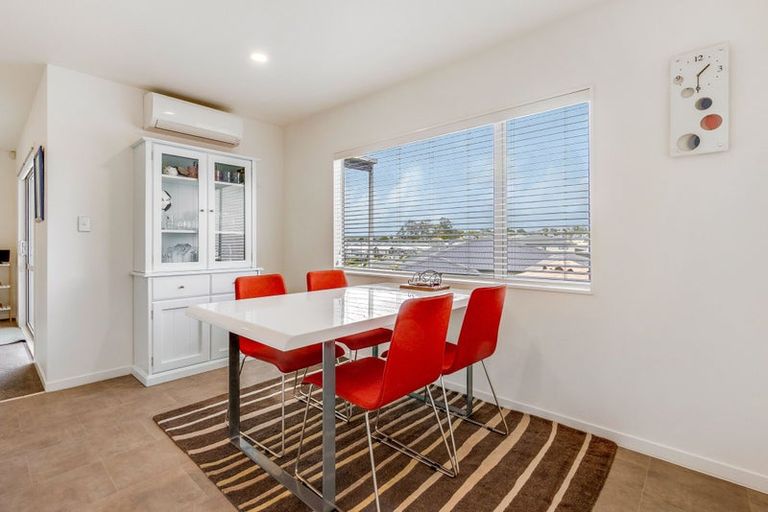 Photo of property in 11 Tee Point, Red Beach, 0932