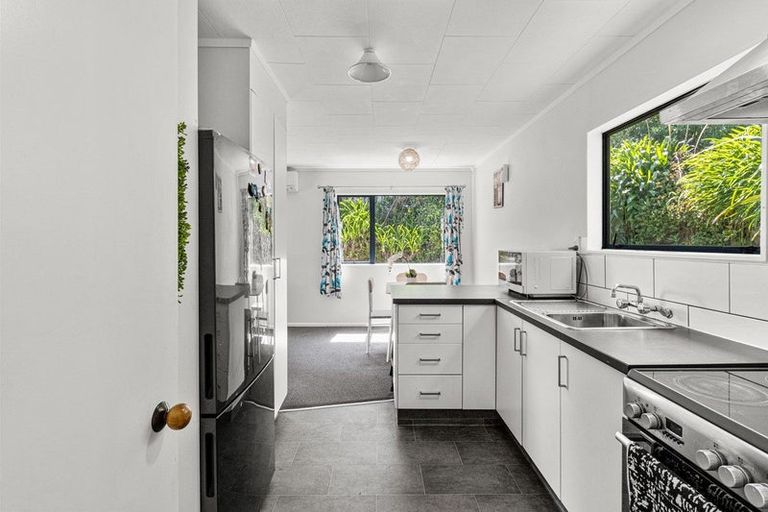 Photo of property in 31 Beaumont Crescent, Frankleigh Park, New Plymouth, 4310