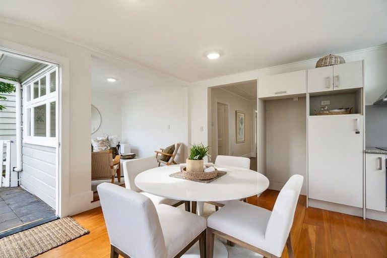 Photo of property in 17 Anne Street, Devonport, Auckland, 0624