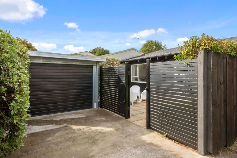 Photo of property in 2/42 Gordon Avenue, St Albans, Christchurch, 8014