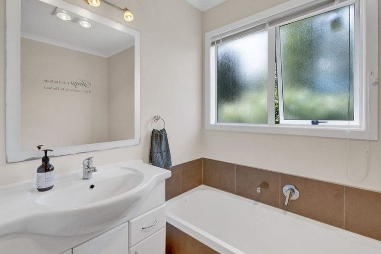 Photo of property in 12 Miro Street, Merrilands, New Plymouth, 4312