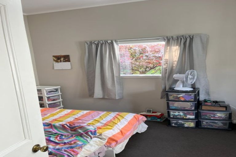 Photo of property in 28 Patanga Crescent, Thorndon, Wellington, 6011
