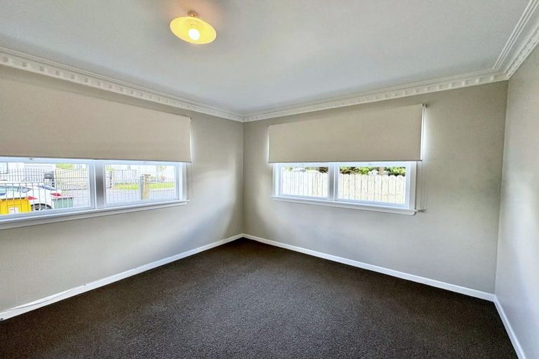 Photo of property in 2b Adams Road, Manurewa, Auckland, 2102