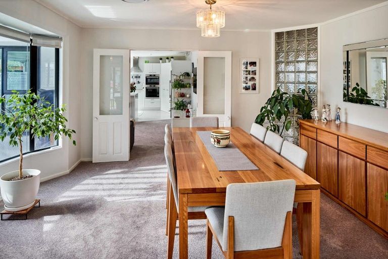 Photo of property in 19 Samwell Drive, Whitby, Porirua, 5024