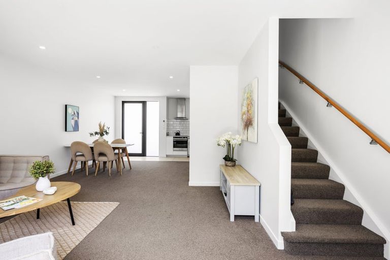 Photo of property in 74u5 Derwent Street, Island Bay, Wellington, 6023