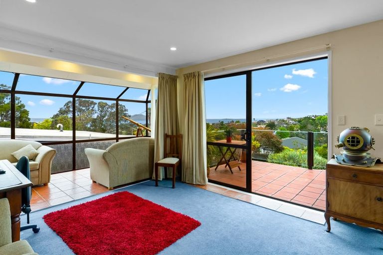 Photo of property in 1/21 Peter Terrace, Castor Bay, Auckland, 0620