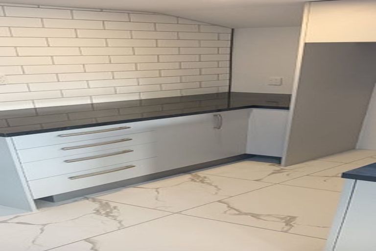 Photo of property in 10 Inca Place, Redwood, Christchurch, 8051