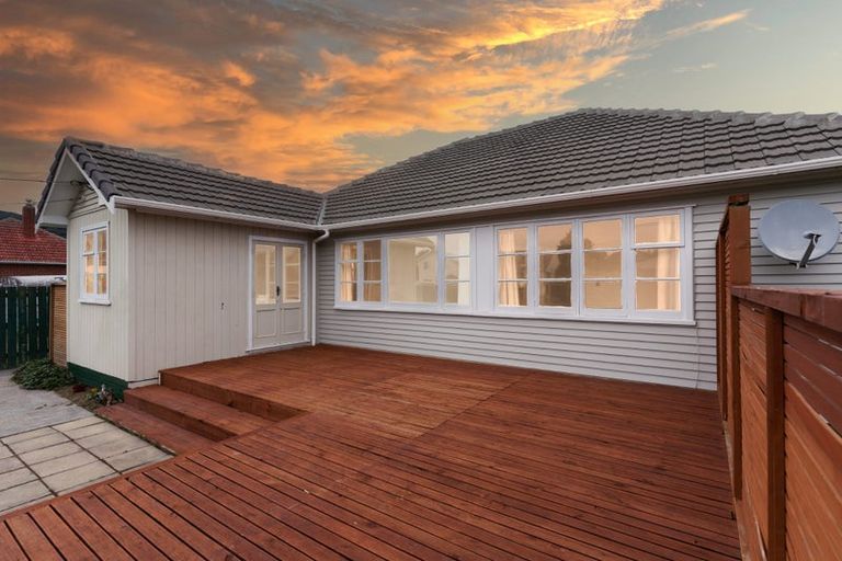 Photo of property in 27 Hewer Crescent, Naenae, Lower Hutt, 5011