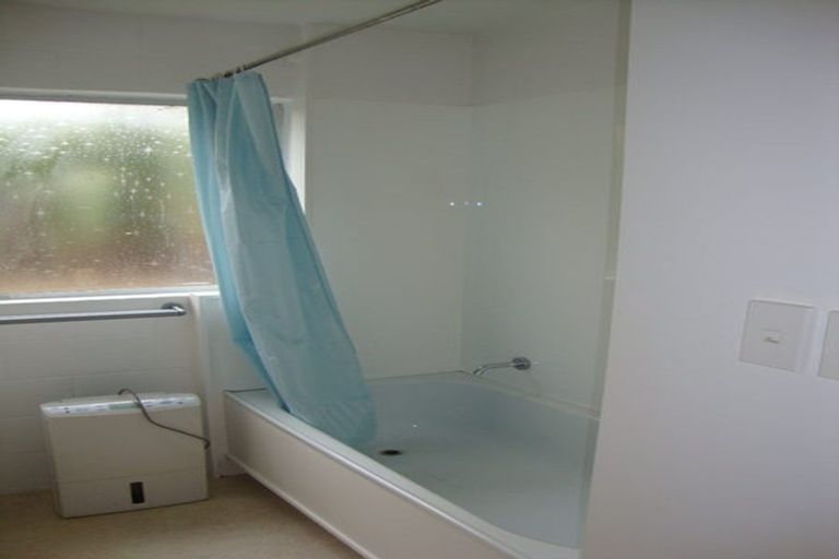 Photo of property in 201u2 Derwent Street, Island Bay, Wellington, 6023