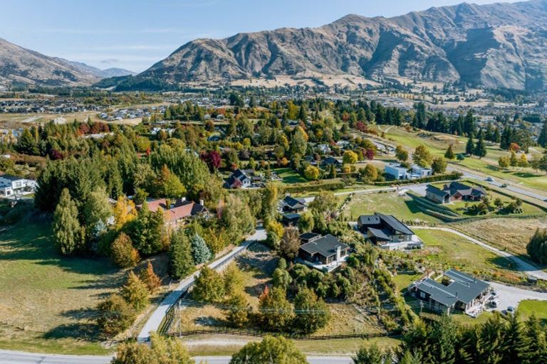 Photo of property in 22 Ballantyne Road, Wanaka, 9305
