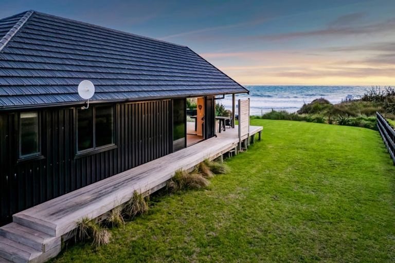 Photo of property in 288 Tai Road, Opunake, 4681