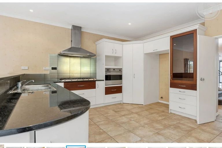 Photo of property in 17 Gilford Place, East Tamaki Heights, Auckland, 2016