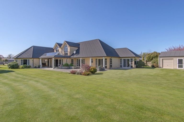 Photo of property in 9 Stonebridge Way, Prebbleton, 7604