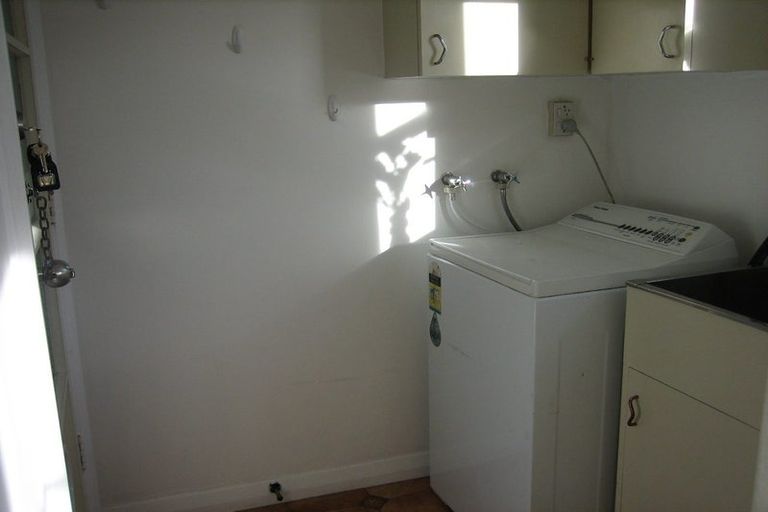 Photo of property in 16 Saint Albans Avenue, Karori, Wellington, 6012