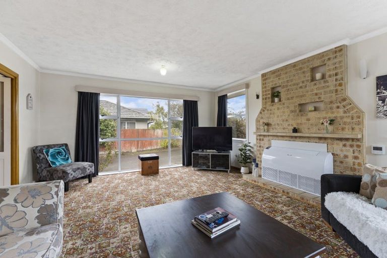 Photo of property in 209 Burwood Road, Burwood, Christchurch, 8083