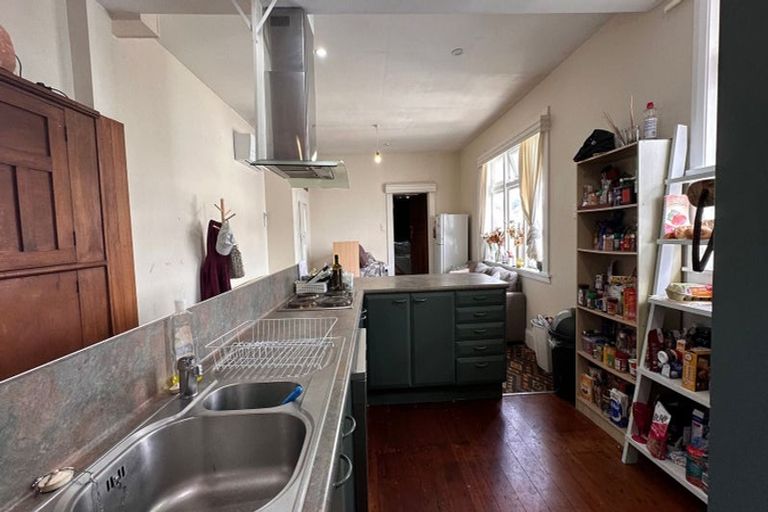 Photo of property in 42 Pirie Street, Mount Victoria, Wellington, 6011