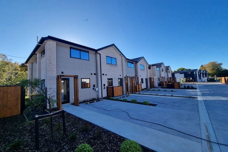 Photo of property in 4/4 Matata Place, Dallington, Christchurch, 8061