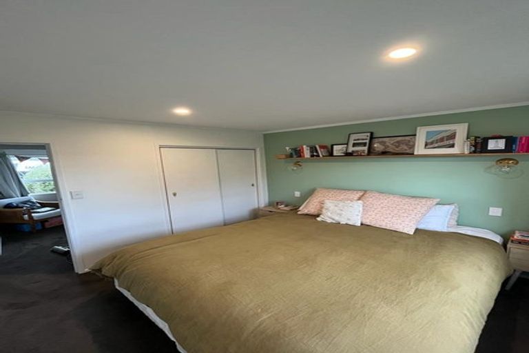 Photo of property in 25 Tawa Road, Te Atatu Peninsula, Auckland, 0610