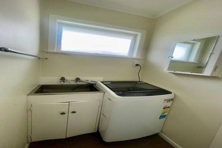 Photo of property in 2/68 Great South Road, Manurewa, Auckland, 2102