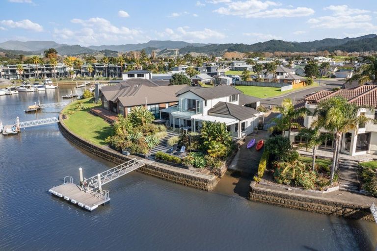 Photo of property in 14 Kelly Place, Whitianga, 3510