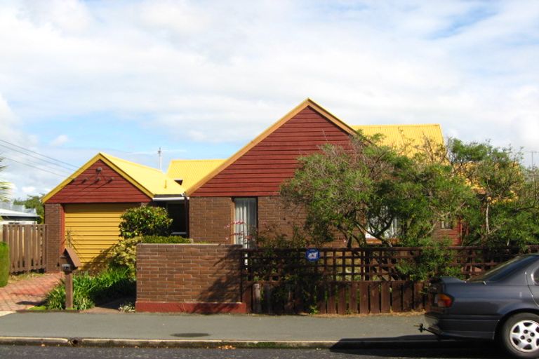 Photo of property in 2a Irvine Street, Mosgiel, 9024