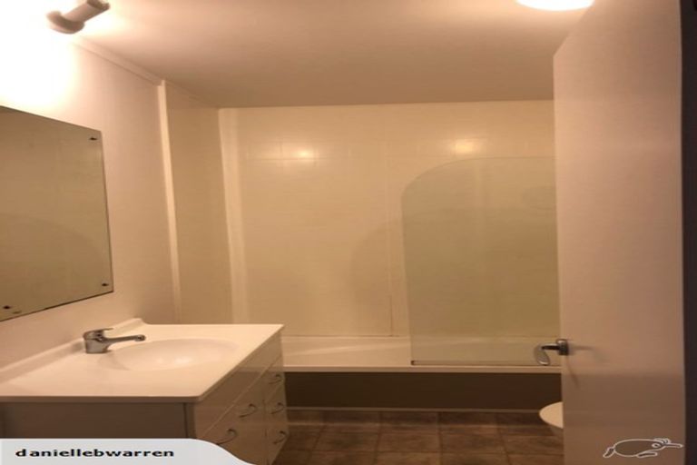 Photo of property in 7/3 Kelvin Grove, Te Aro, Wellington, 6011