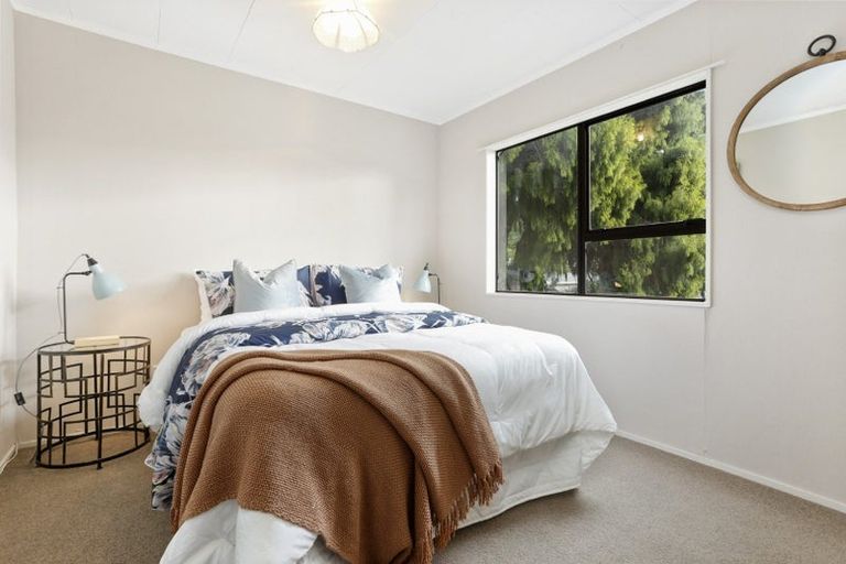 Photo of property in 94a Konini Road, Titirangi, Auckland, 0604