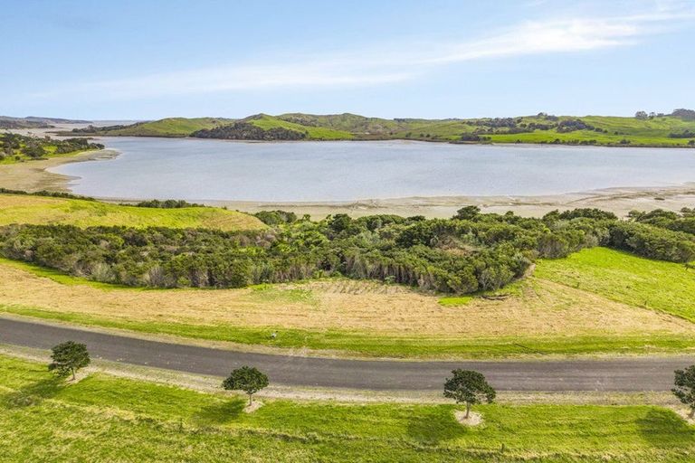 Photo of property in 51 Hinamoki Drive, Kaiwaka, 0573