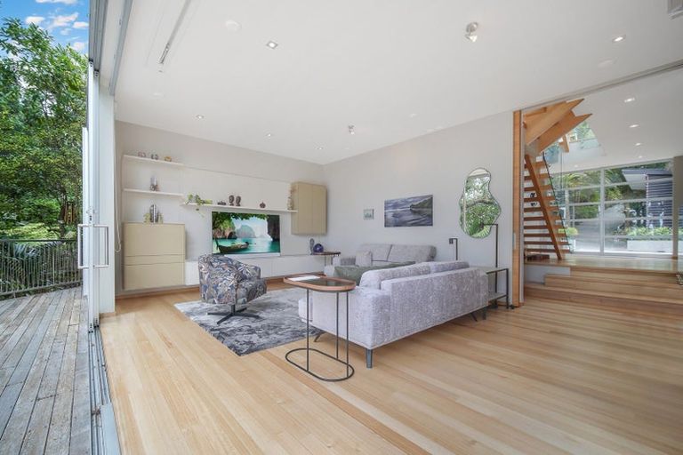 Photo of property in 50 Paturoa Road, Titirangi, Auckland, 0604