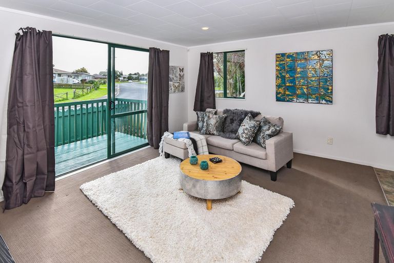 Photo of property in 2a Jack Farrell Place, Papakura, 2110