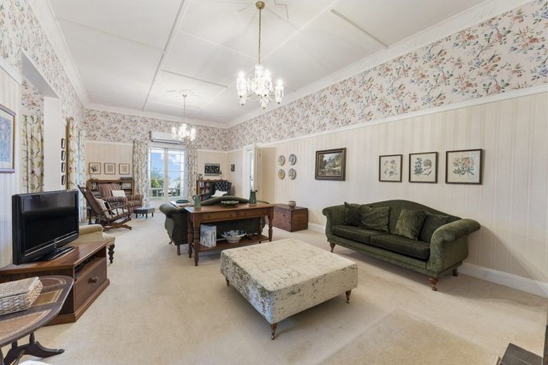 Photo of property in 149 Vivian Street, New Plymouth, 4310
