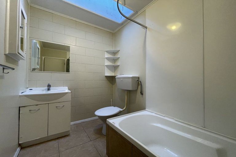 Photo of property in 5 Ranfurly Street, Hokowhitu, Palmerston North, 4410