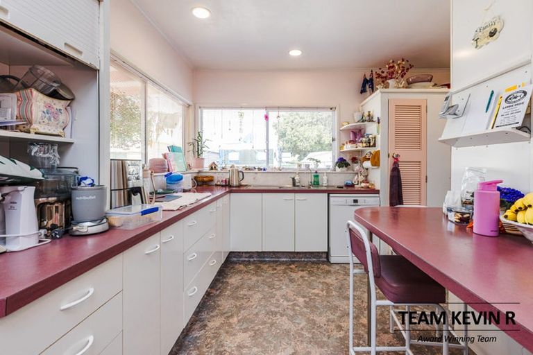 Photo of property in 27 Allenby Road, Papatoetoe, Auckland, 2025