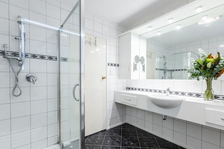 Photo of property in 42 Iona Road, Havelock North, 4130