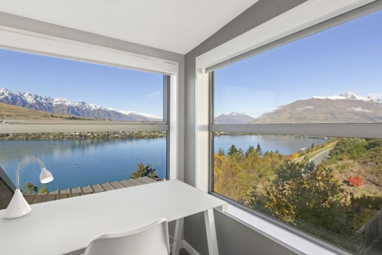 Photo of property in 1/11 Gum Lane, Queenstown, 9300