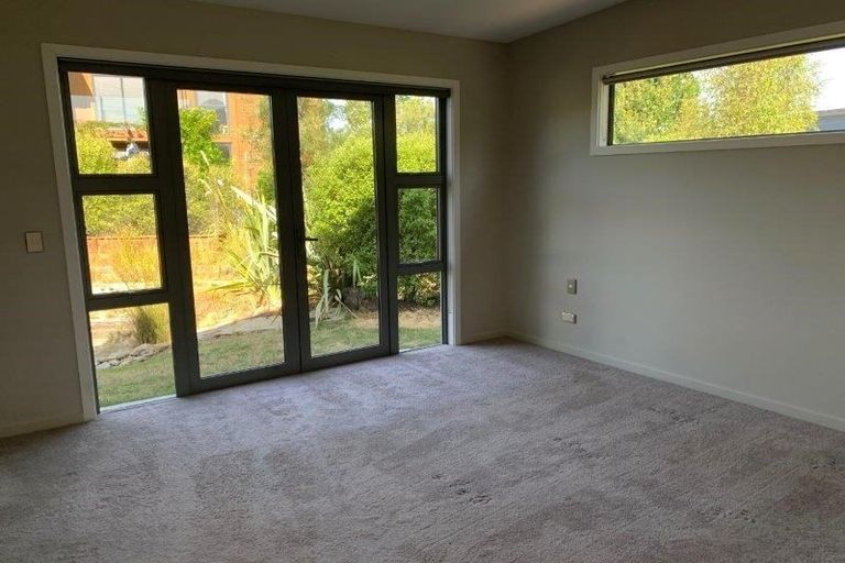 Photo of property in 2 Kahu Close, Wanaka, 9305