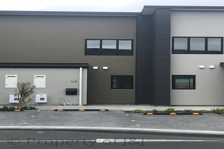 Photo of property in 14/9u Surrey Street, Tawa, Wellington, 5028