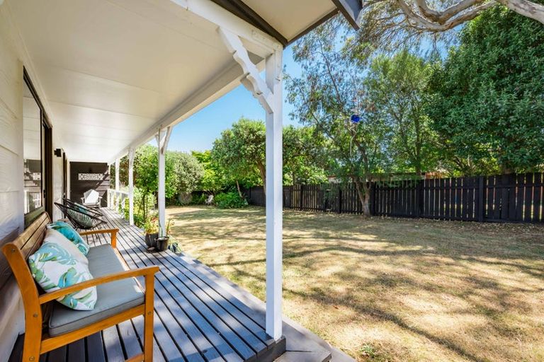 Photo of property in 10 Kanawa Street, Waikanae, 5036