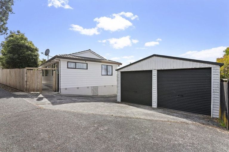 Photo of property in 208 Solar Road, Glen Eden, Auckland, 0602